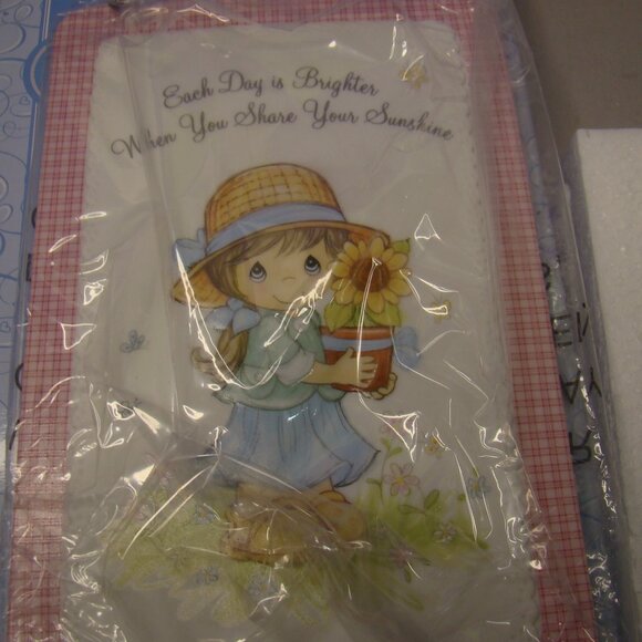 Precious Moments 944014 "Share your Sunshine" Hanging Plaque (new in box) - Picture 1 of 12